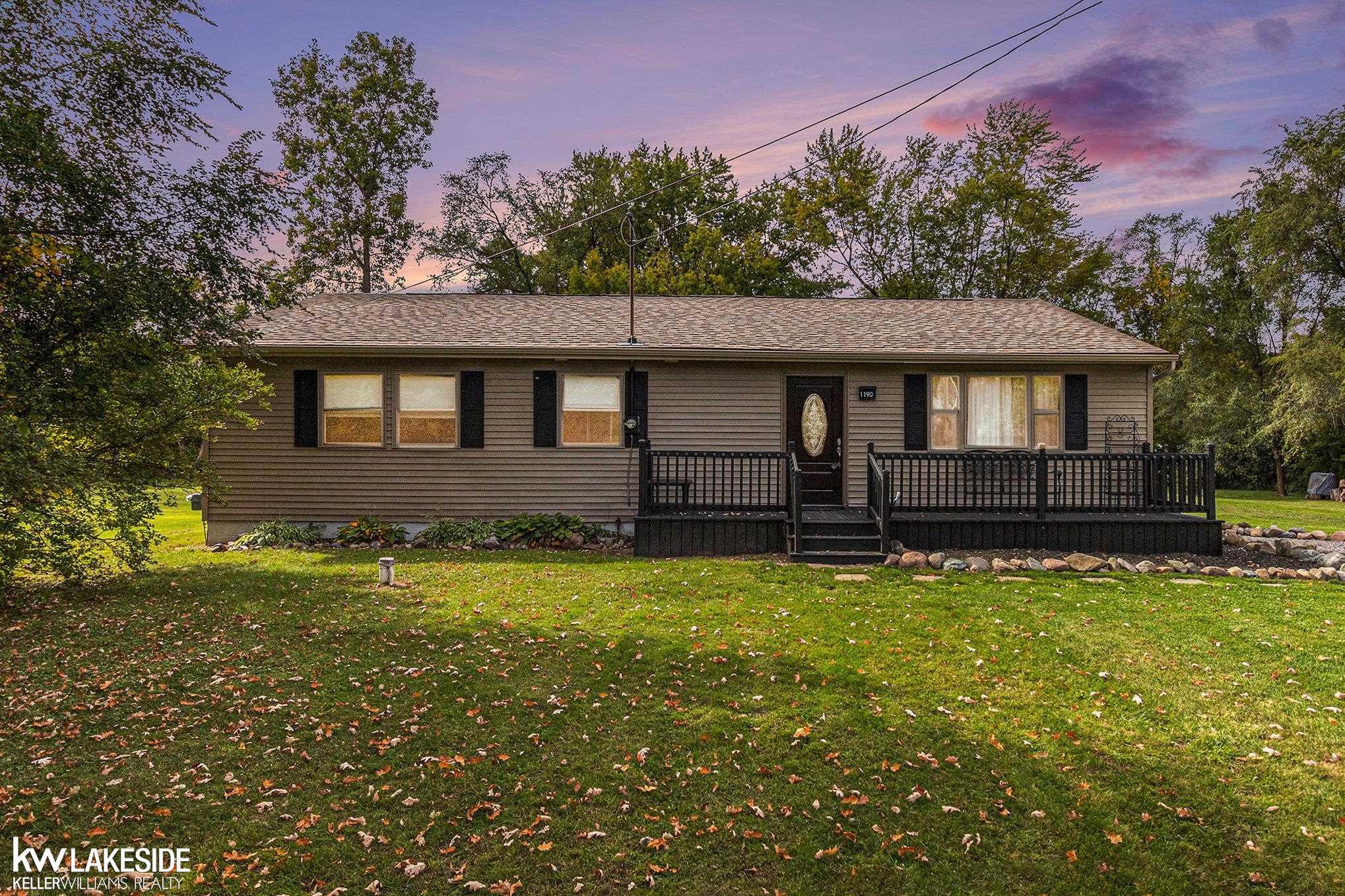 1190 Adams Road Burton, MI 48509 - Photo 6 of 29 50124136-5.JPG