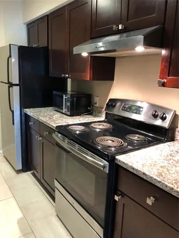$159,000 | 18800 Egret Bay Boulevard, Unit 110, Webster, TX 77058