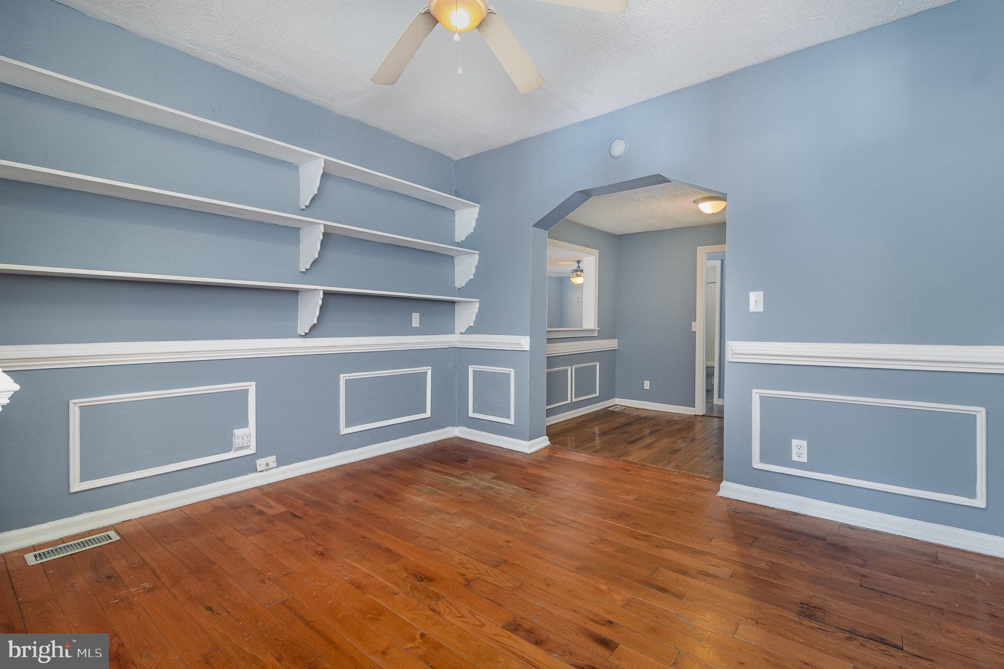 16520 Tomahawk Creek Road Orange, VA 22960 - Photo 18 of 31 a view of a livingroom with a large window