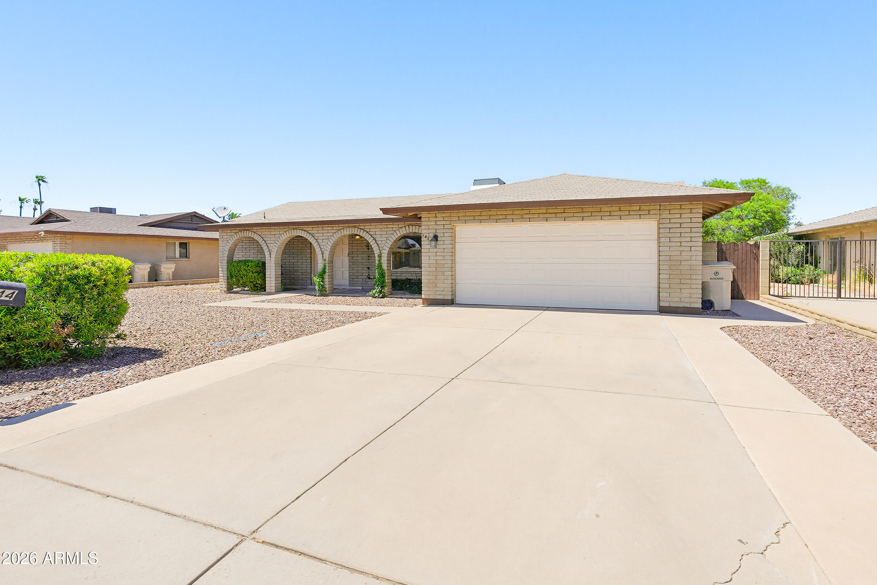 4844 West Royal Palm Road Glendale, AZ 85302 - Photo 2 of 54