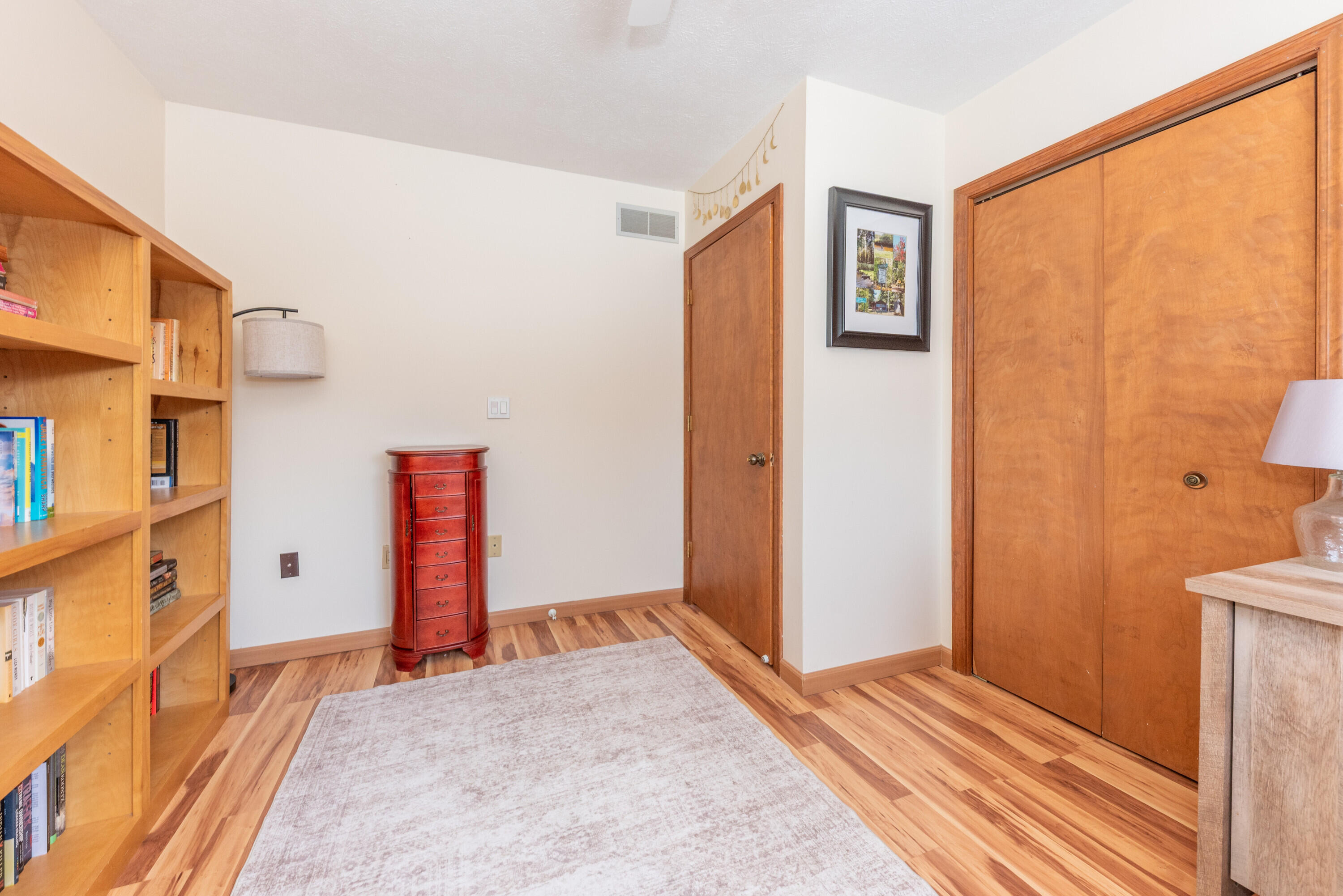 8655 Joeys Drive Pinckney, MI 48169 - Photo 25 of 66 24 Bedroom 2 2