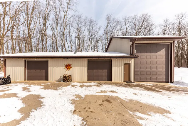 $659,000 | 8655 Joeys Drive, Pinckney, MI 48169
