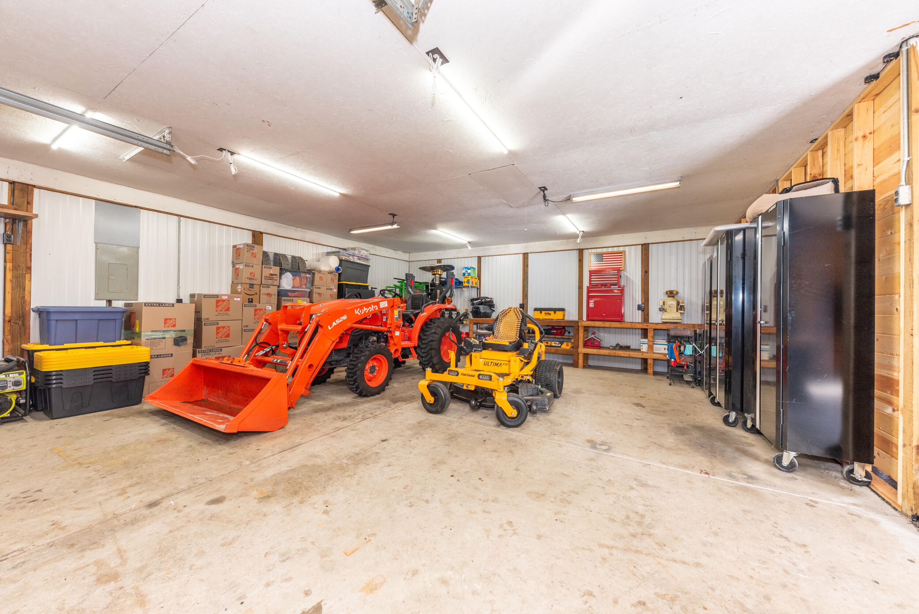 8655 Joeys Drive Pinckney, MI 48169 - Photo 44 of 66 42 Barn garage 1