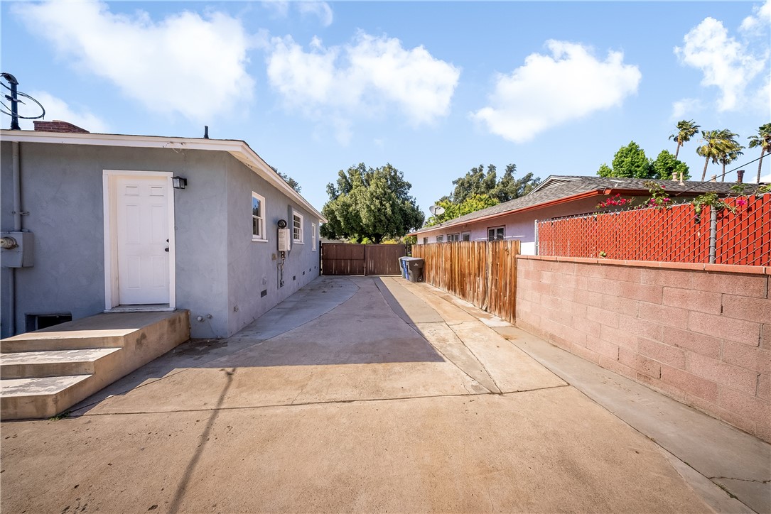 9684 Sharon Avenue Riverside, CA 92503 - Photo 34 of 38