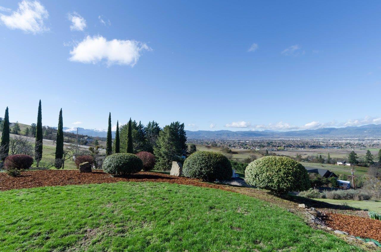 3562 Dodson Road Medford, OR 97504 - Photo 4 of 35 Additional Photo