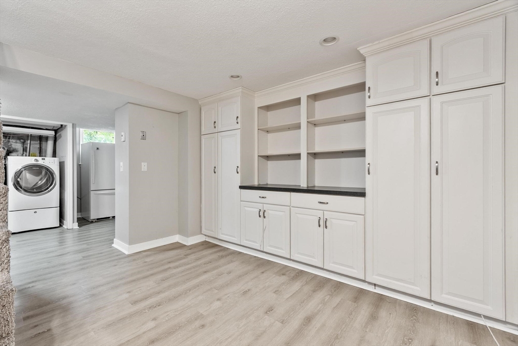 2 Rourke Lane Lynnfield, MA 01940 - Photo 33 of 40