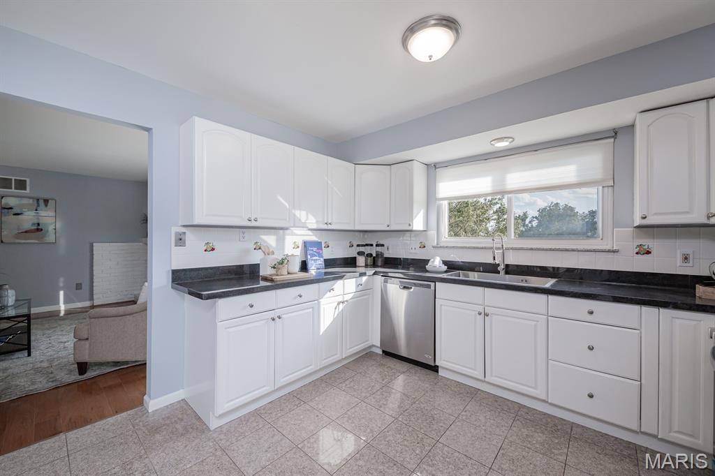 15324 Appalachian Trail Chesterfield, MO 63017 - Photo 17 of 50