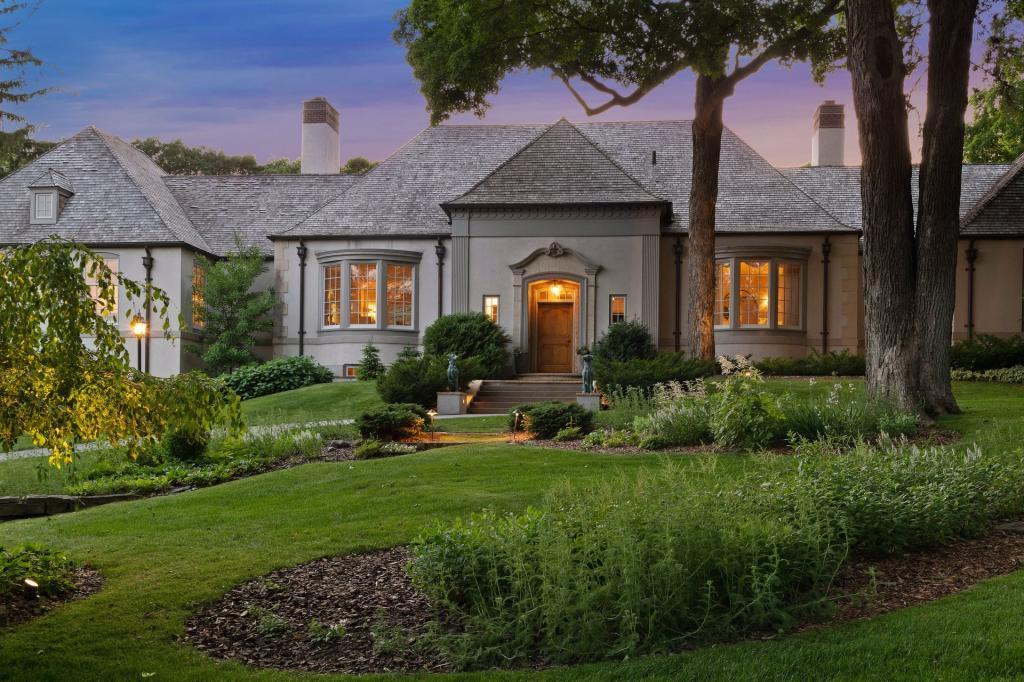 3340 Hill Lane Deephaven, MN 55391 - Photo 2 of 100