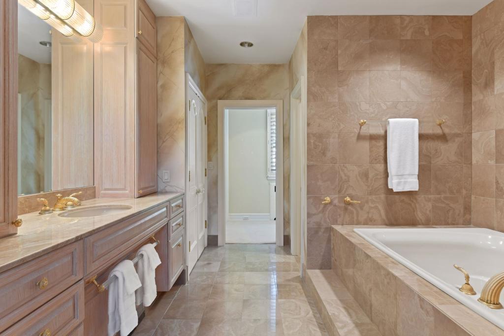 3340 Hill Lane Deephaven, MN 55391 - Photo 29 of 100