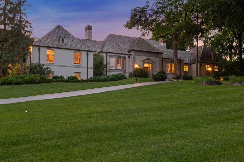 3340 Hill Lane Deephaven, MN 55391 - Photo 5 of 100