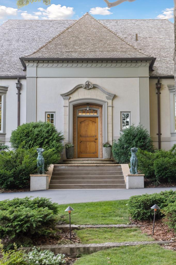 3340 Hill Lane Deephaven, MN 55391 - Photo 8 of 100