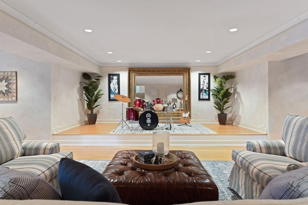 3340 Hill Lane Deephaven, MN 55391 - Photo 76 of 100