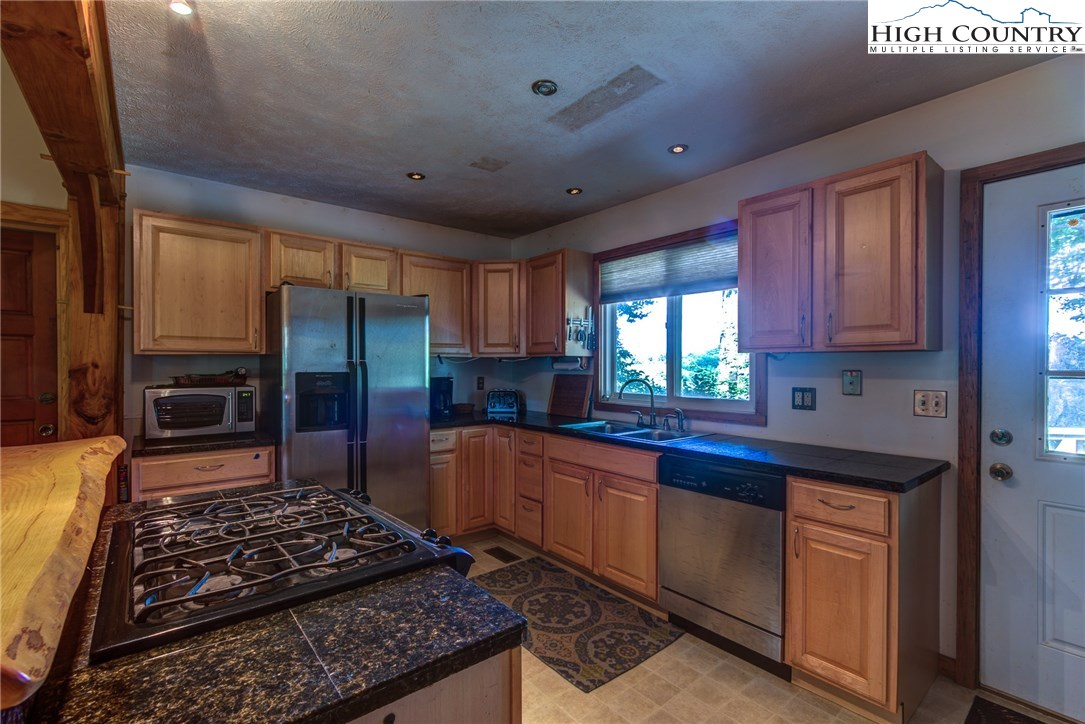 640 Tanner Road Boone, NC 28607 - Photo 9 of 28 Gallery Image 9