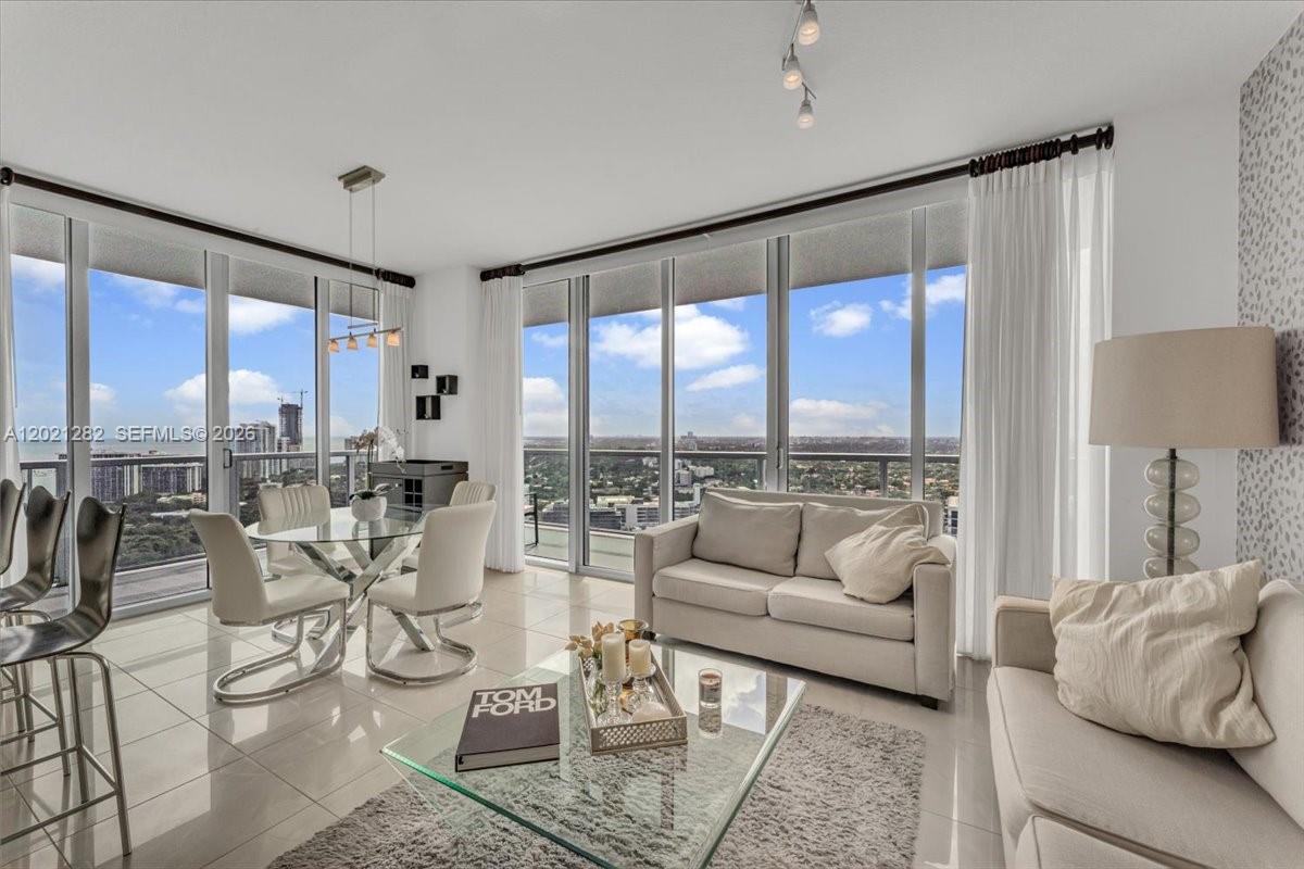 79 Southwest 12th Street, Unit 3401S Miami, FL 33130 - Photo 2 of 25