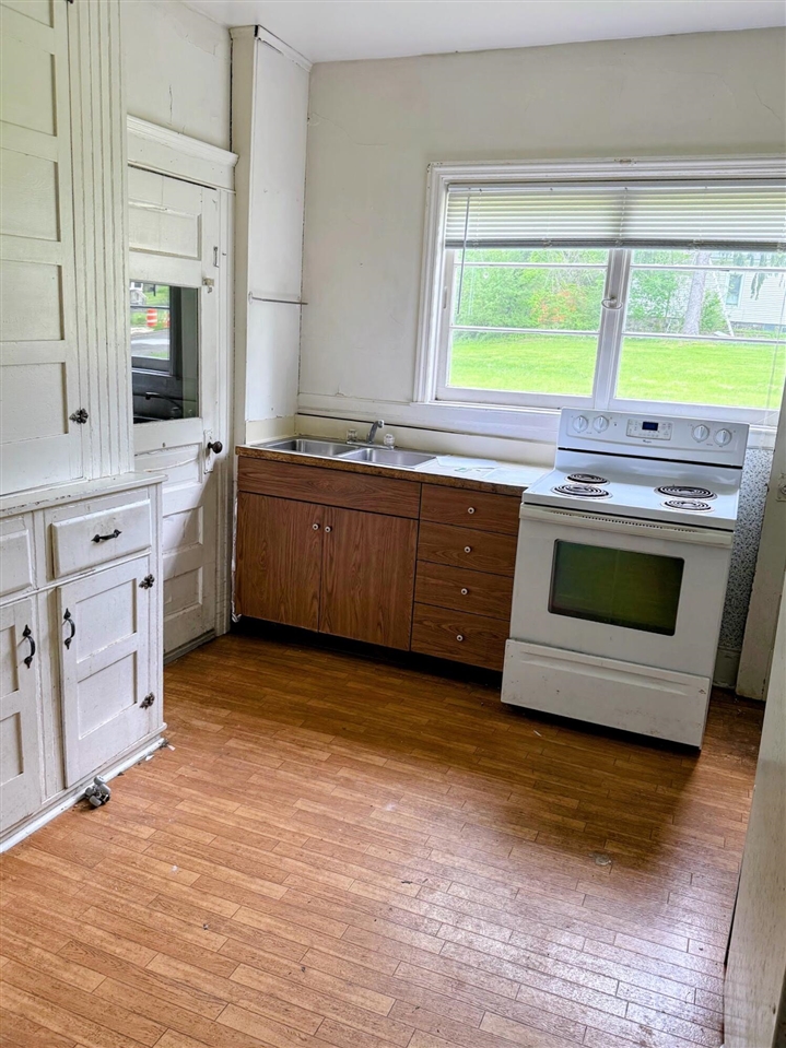 1232 Maple Avenue Jackson, MI 49203 - Photo 3 of 5