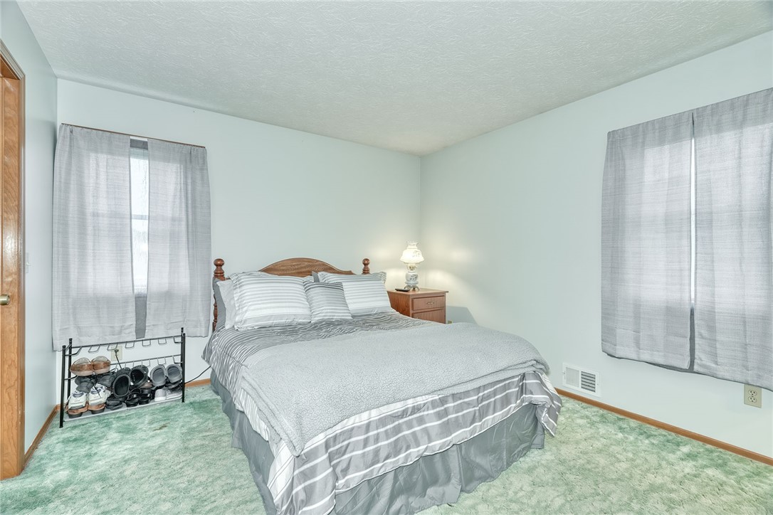 5907 Arbor Road Ontario, NY 14519 - Photo 21 of 50 Bedroom