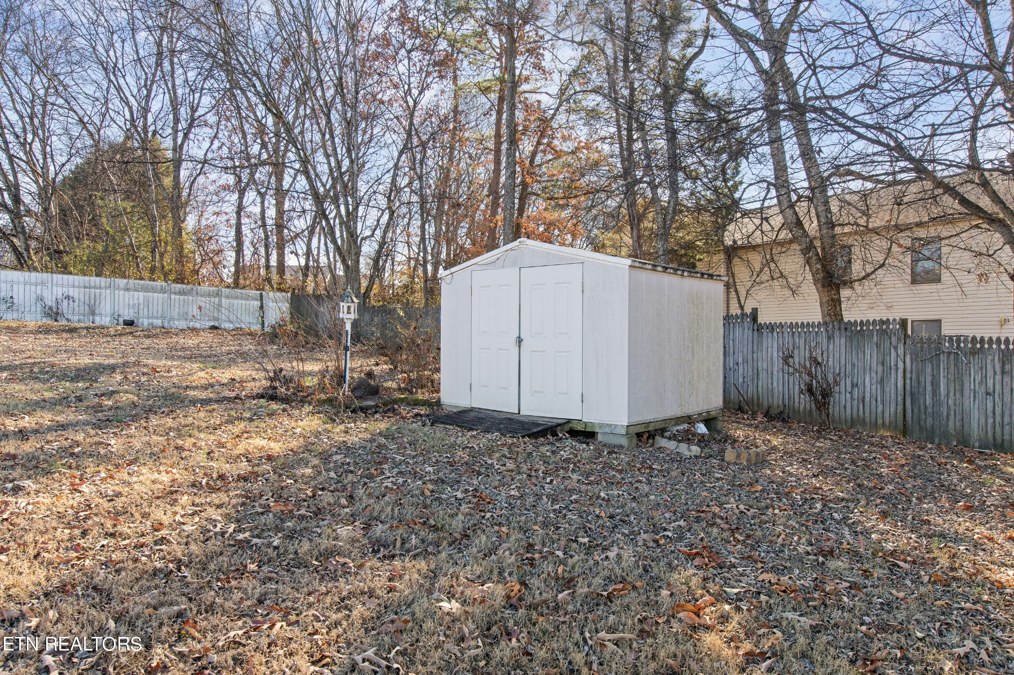129 Peterson Road Knoxville, TN 37934 - Photo 21 of 24 a backyard of a house
