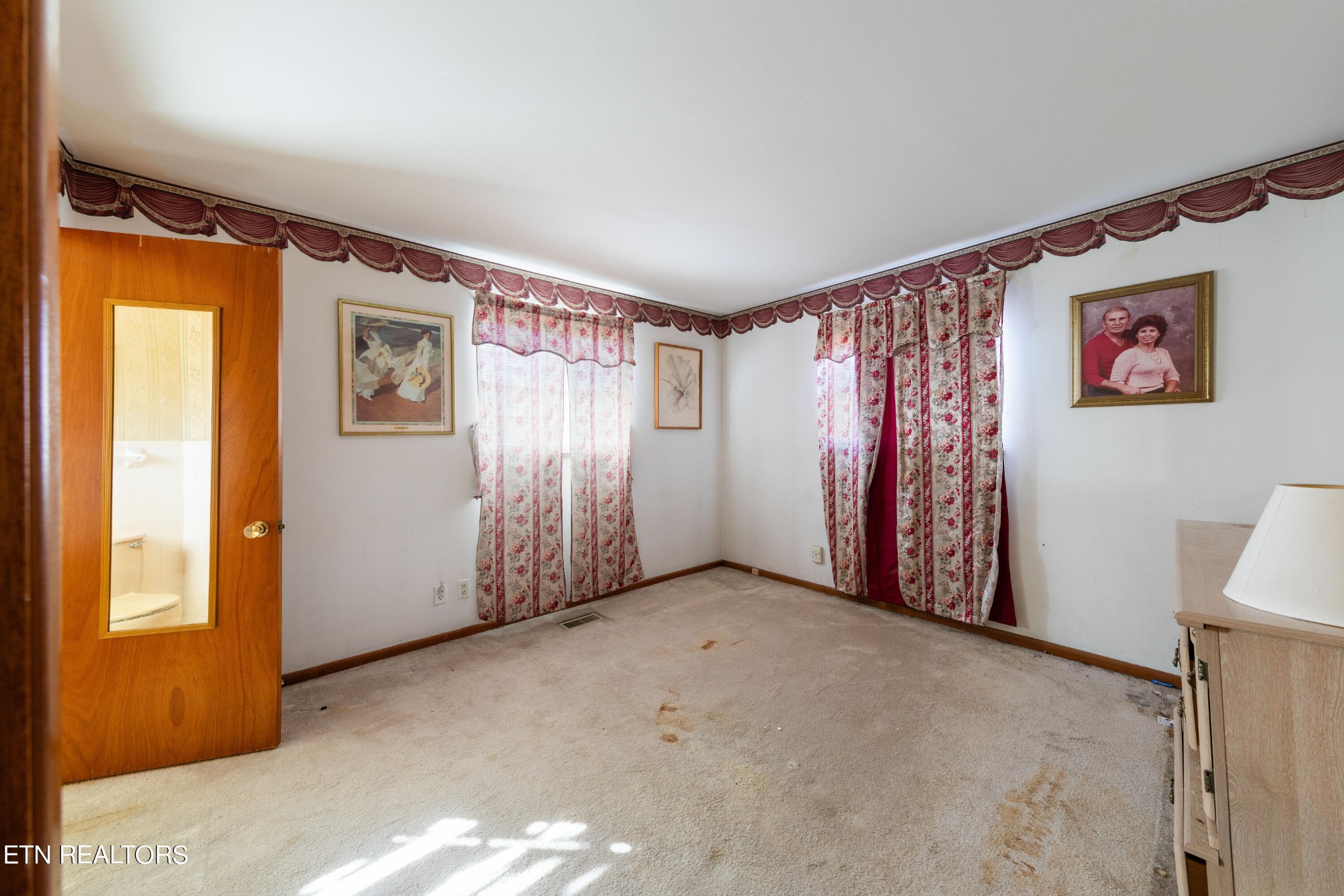 129 Peterson Road Knoxville, TN 37934 - Photo 4 of 24 a view of an empty room with a window