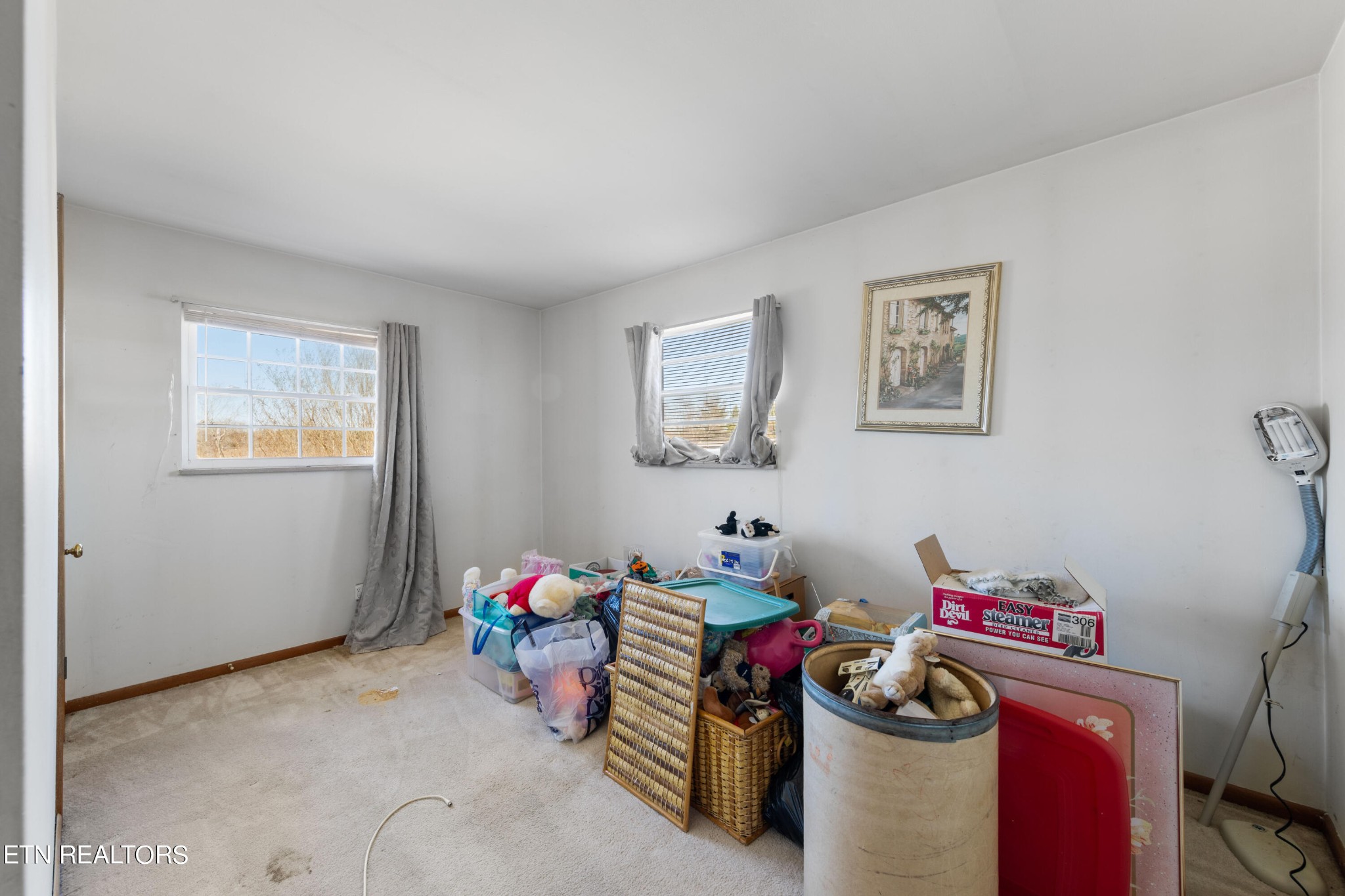 129 Peterson Road Knoxville, TN 37934 - Photo 7 of 24 a room with furniture and a window