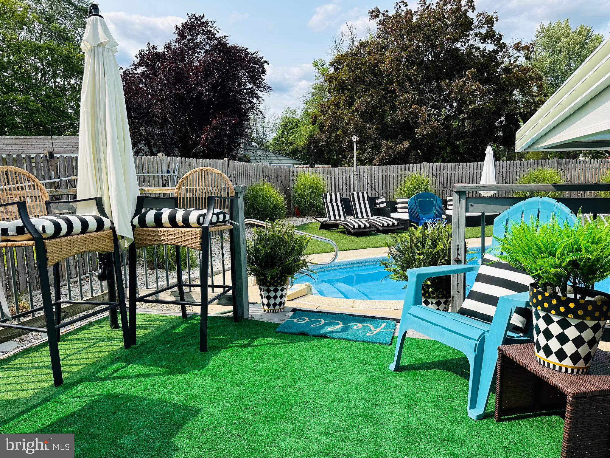 333 Farmdale Road Moorestown, NJ 08057 - Photo 37 of 45 a view of a chairs and table in the garden