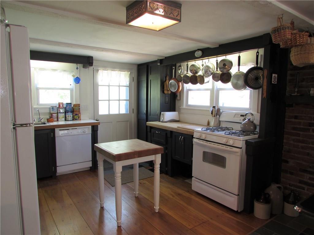 307 Lower Cross Road Lebanon, ME 04027 - Photo 9 of 35 Kitchen with gas stove and dishwasher