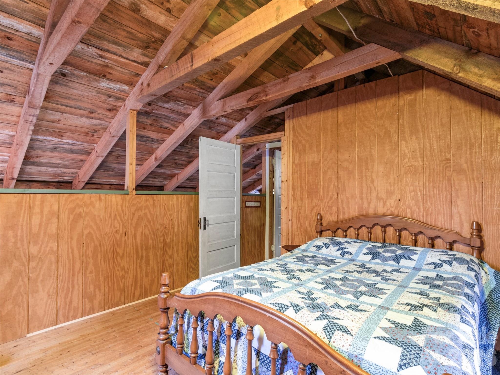 2701 Roses Branch Road Bakersville, NC 28705 - Photo 23 of 41