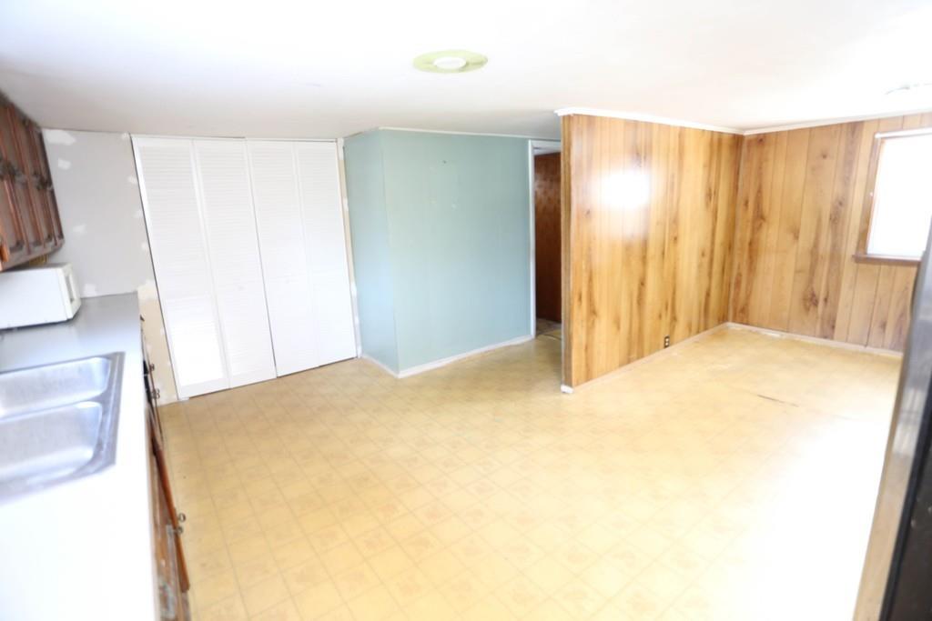51 Bay State Road Chicopee, MA 01020 - Photo 4 of 19 Gallery Image 4