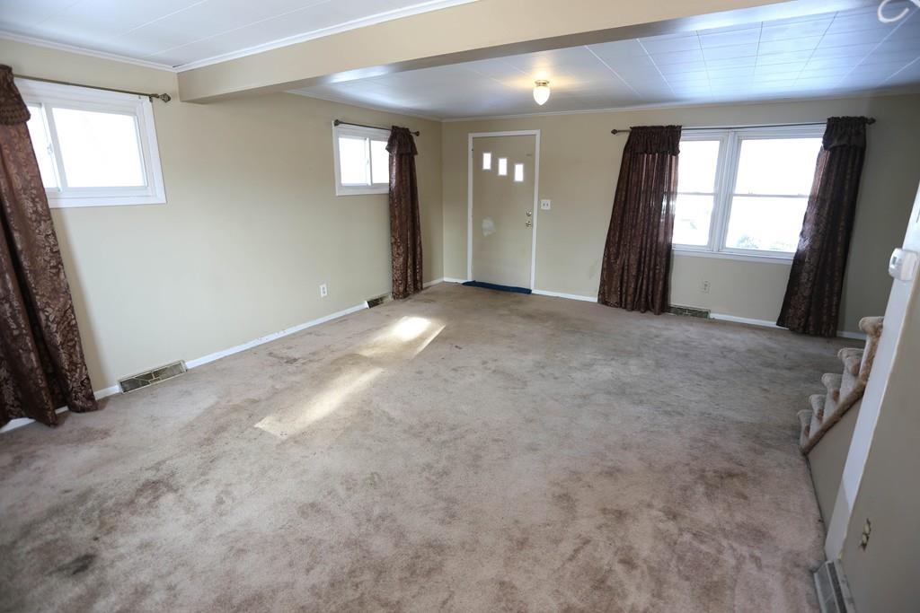 51 Bay State Road Chicopee, MA 01020 - Photo 8 of 19 Gallery Image 8