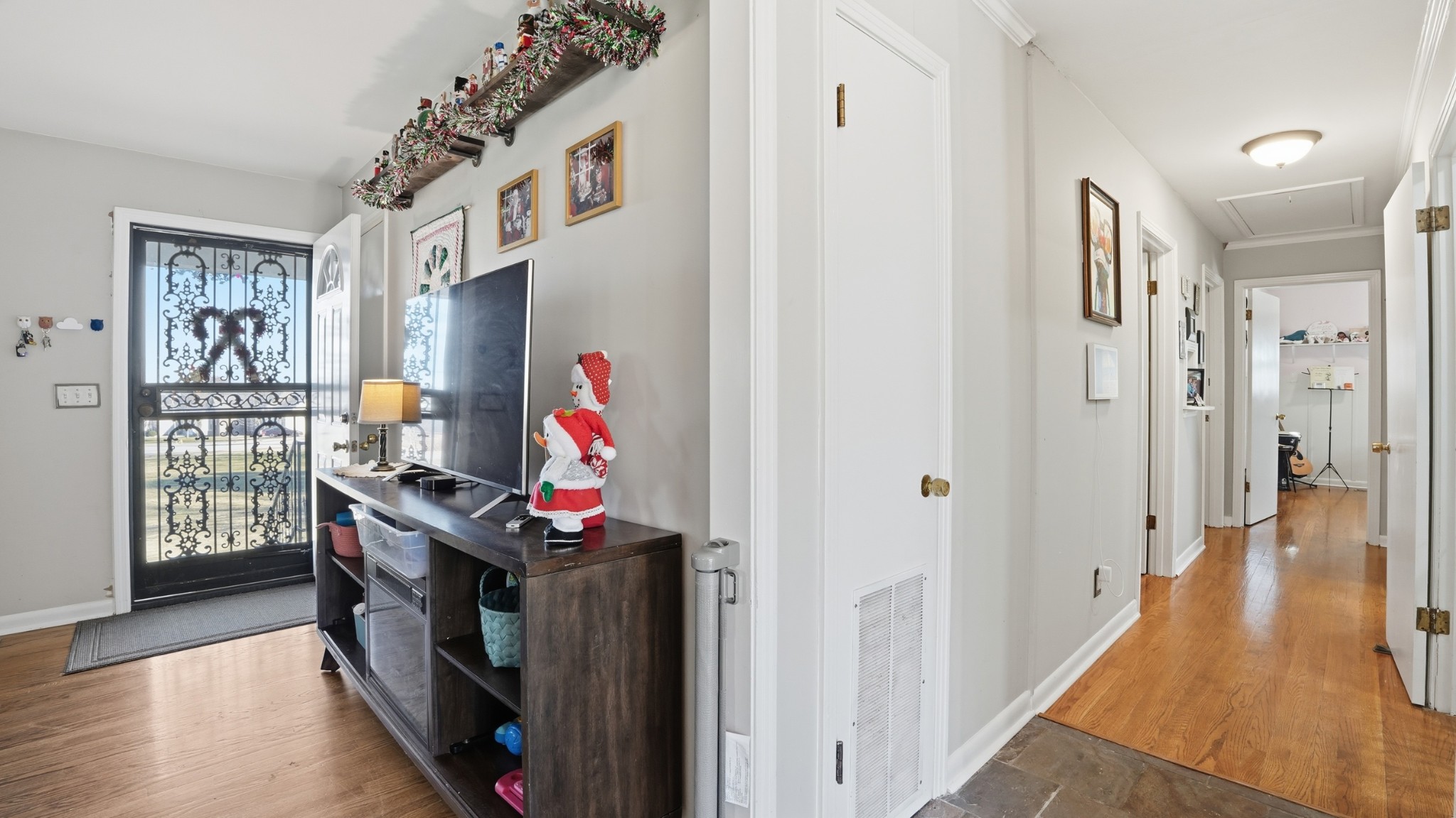 650 County Farm Road Murfreesboro, TN 37127 - Photo 16 of 45 a view of entryway livingroom and hall