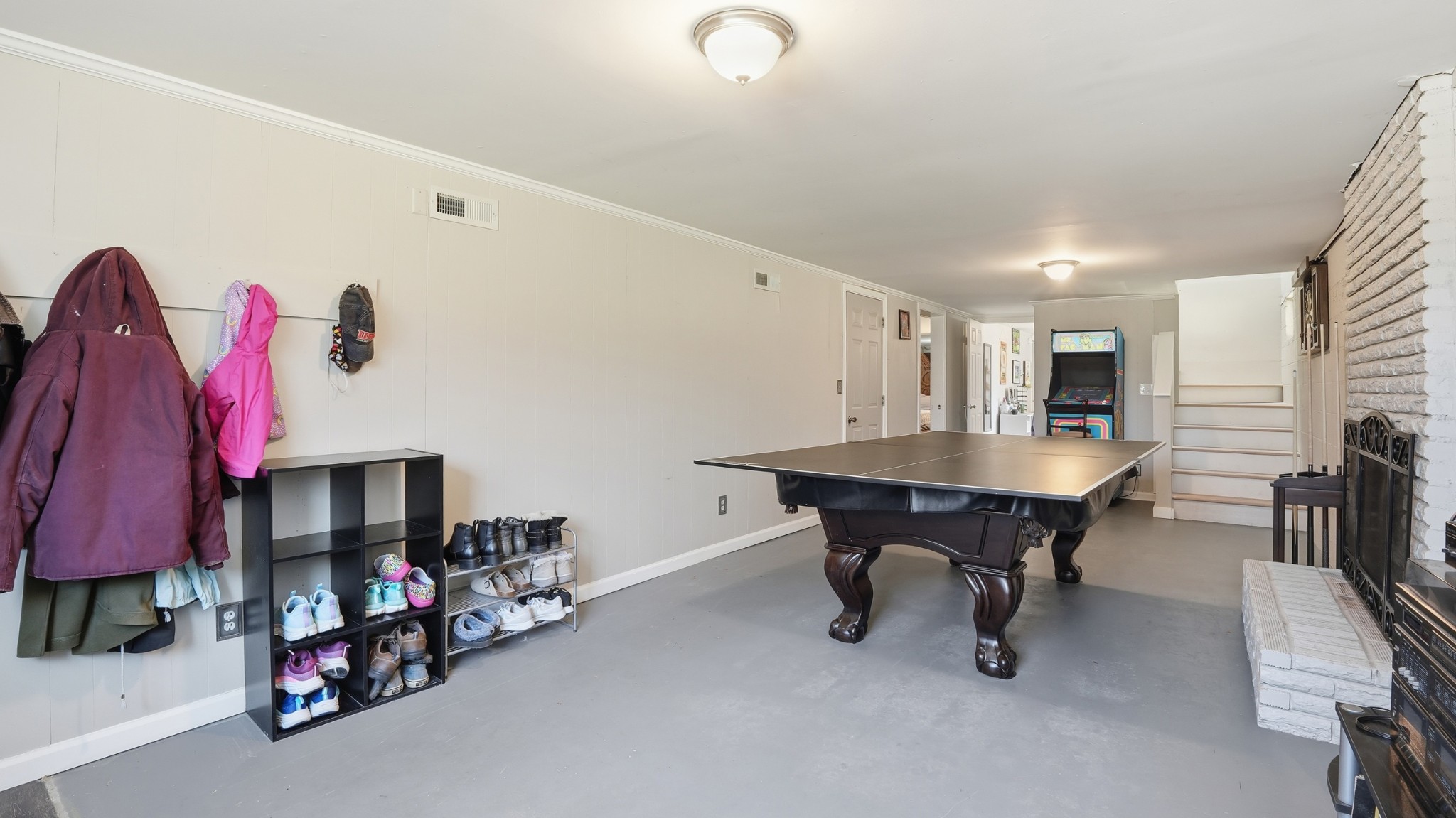 650 County Farm Road Murfreesboro, TN 37127 - Photo 27 of 45 a view of a room with shelves