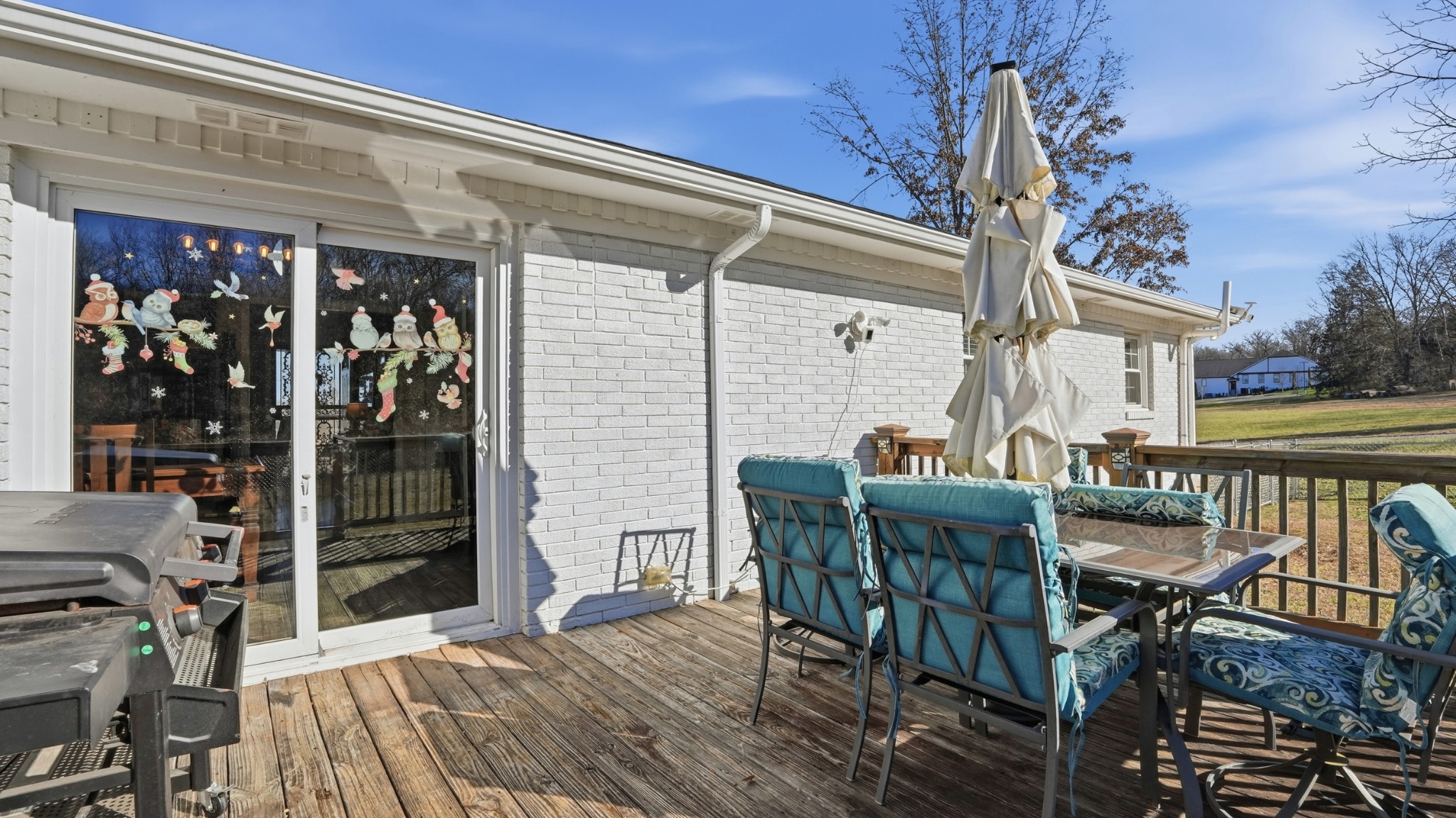 650 County Farm Road Murfreesboro, TN 37127 - Photo 38 of 45 a view of a dinning tables and chairs in patio of the house