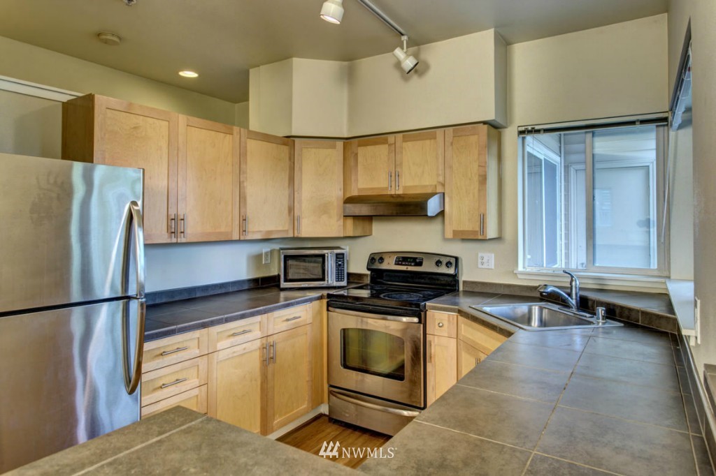 3924 243rd Place Southeast, Unit G102 Bothell, WA 98021 - Photo 8 of 22
