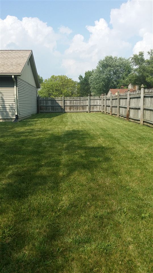 2806 Wilderness Road Fort Wayne, IN 46845 - Photo 4 of 21