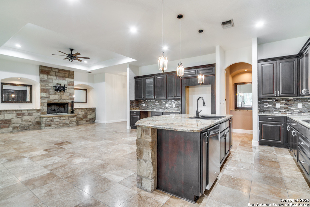 1118 Springfield Drive Spring Branch, TX 78070 - Photo 12 of 31