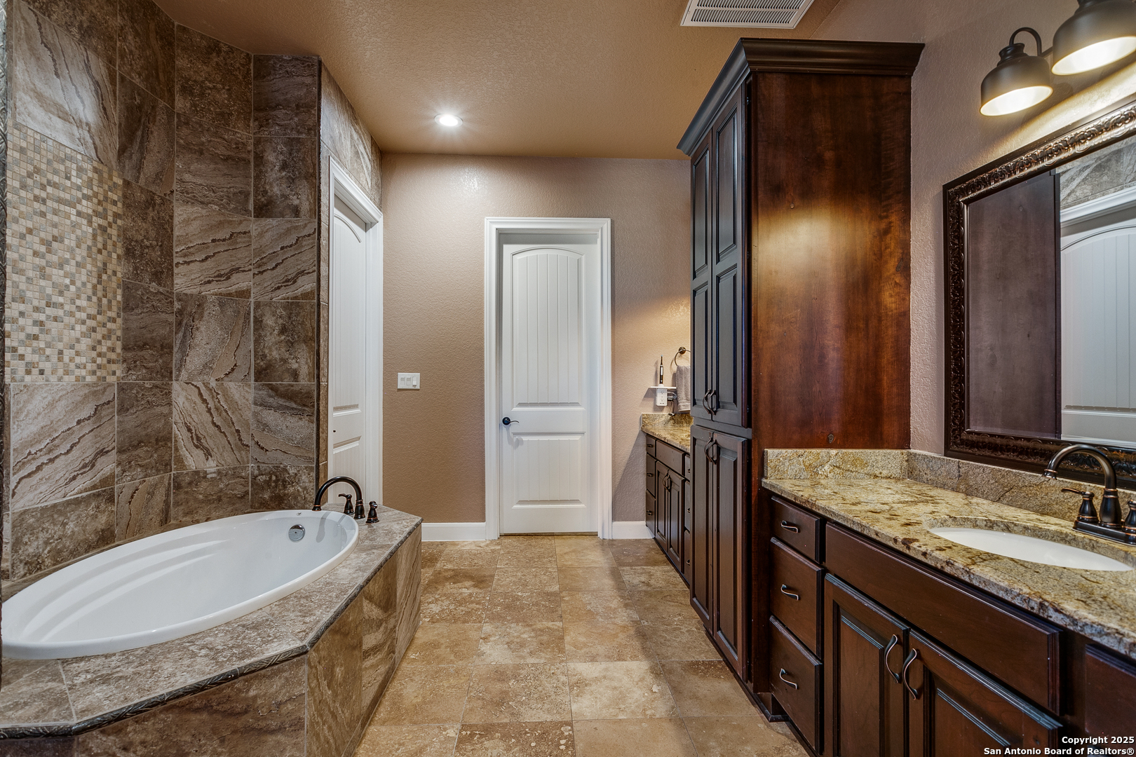 1118 Springfield Drive Spring Branch, TX 78070 - Photo 16 of 31