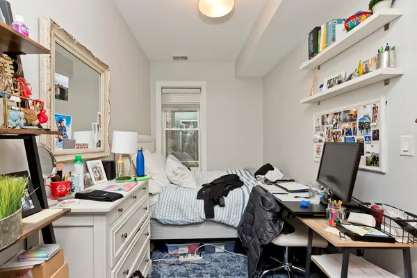 $2,565 | 856 North Hermitage Avenue, Unit 2R, Chicago, IL 60622