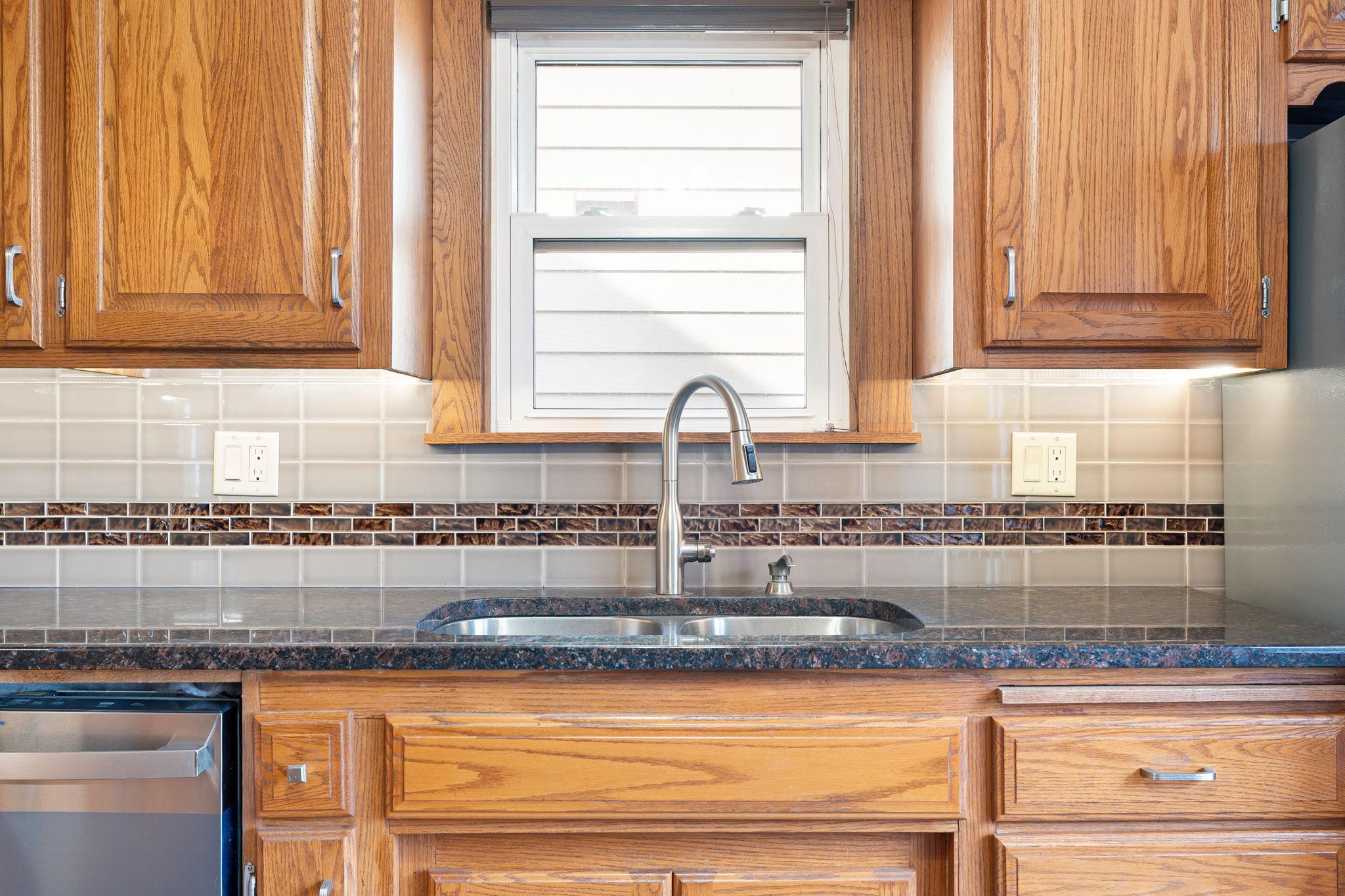 511 10th Street Southwest Austin, MN 55912 - Photo 27 of 38