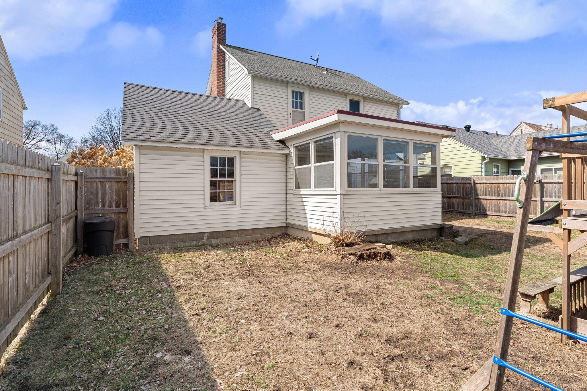 511 10th Street Southwest Austin, MN 55912 - Photo 8 of 38