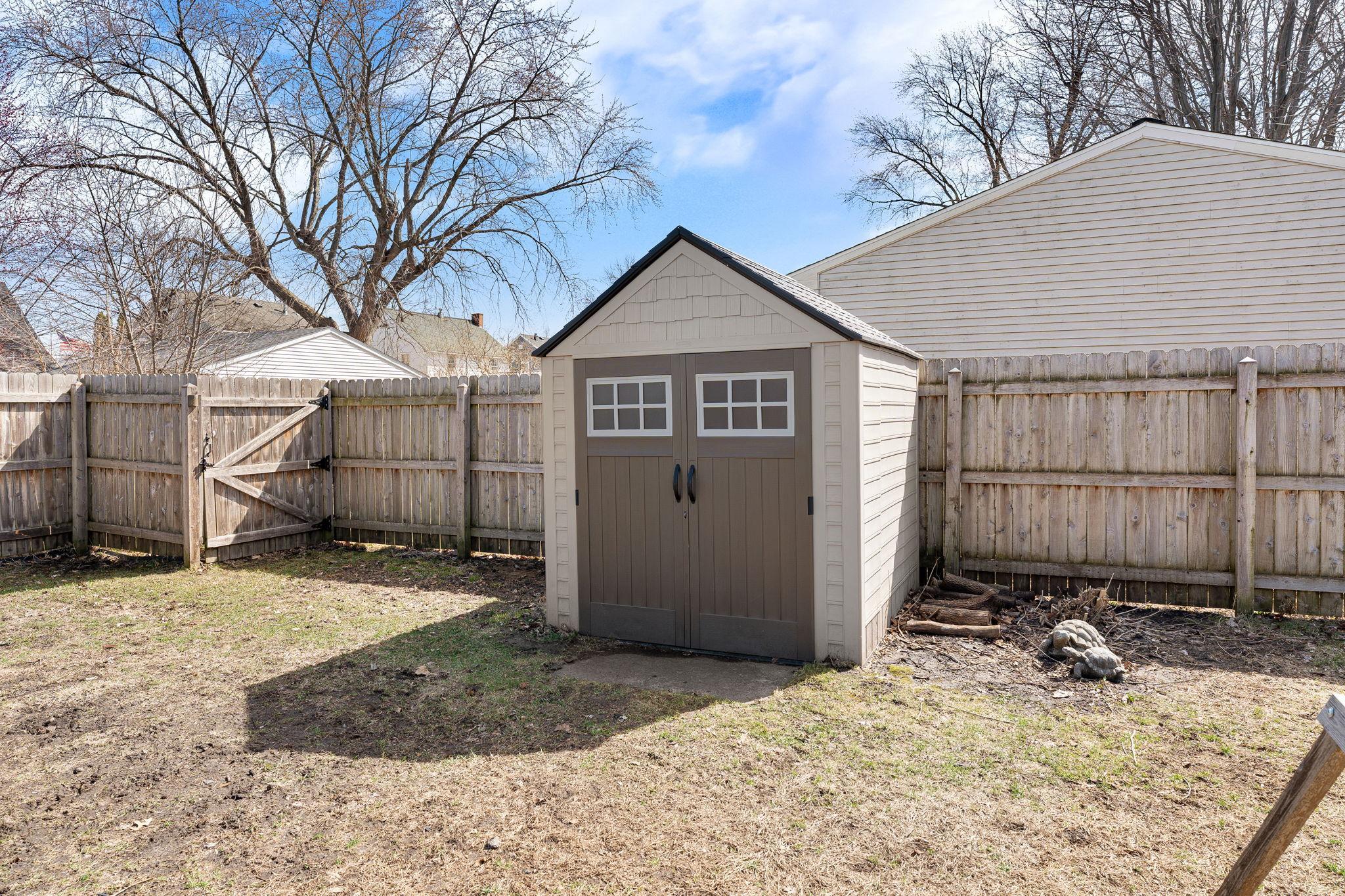 511 10th Street Southwest Austin, MN 55912 - Photo 9 of 38