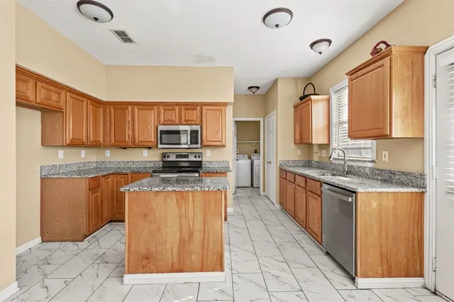 $2,800 | 2909 Misty Valley Drive, Fort Worth, TX 76123