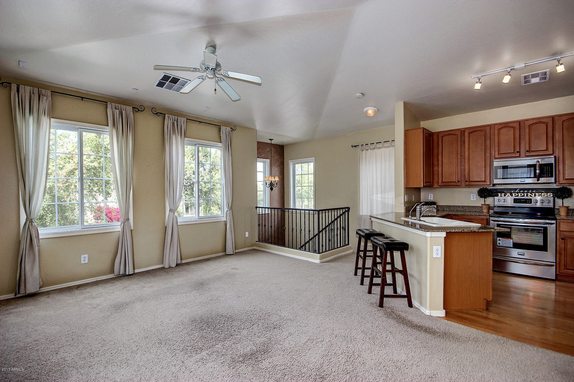 2117 East Fraktur Road Phoenix, AZ 85040 - Photo 8 of 21 Fraktur (12)