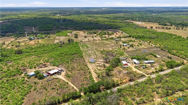 $350,000 | 950 Highsmith Road, Luling, TX 78648