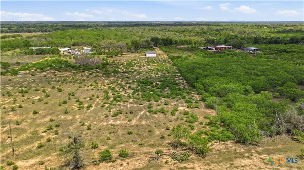 $350,000 | 950 Highsmith Road, Luling, TX 78648