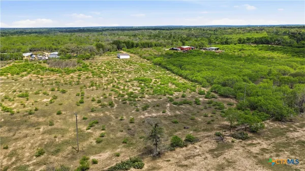 $350,000 | 950 Highsmith Road, Luling, TX 78648