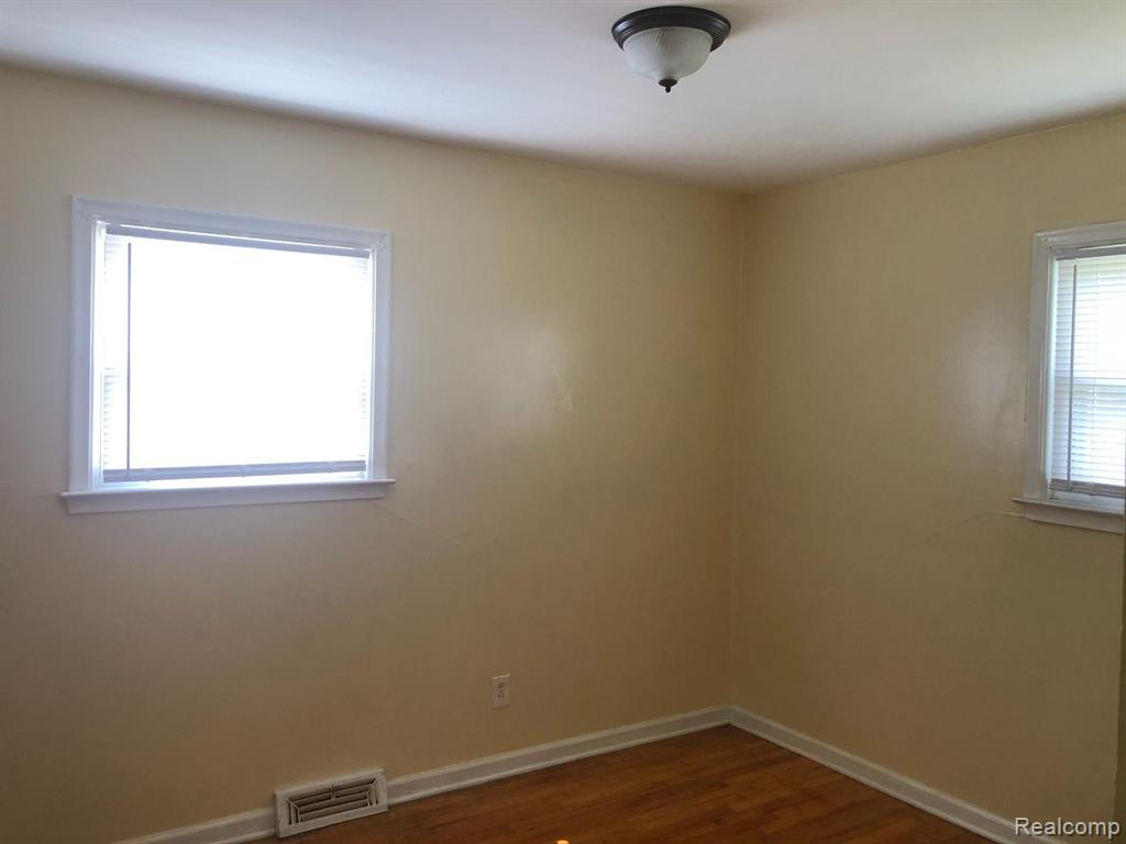 2159 Rome Avenue Warren, MI 48091 - Photo 10 of 12