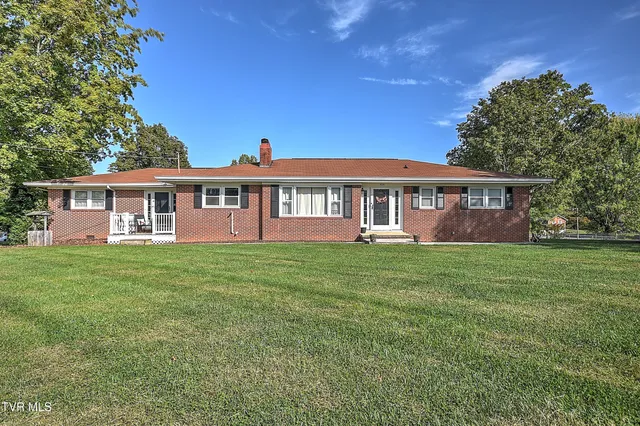 $409,000 | 464 Jonesboro Road, Piney Flats, TN 37686