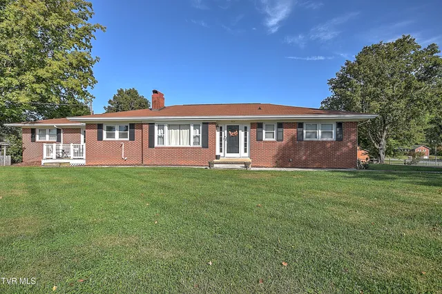 $419,000 | 464 Jonesboro Road, Piney Flats, TN 37686