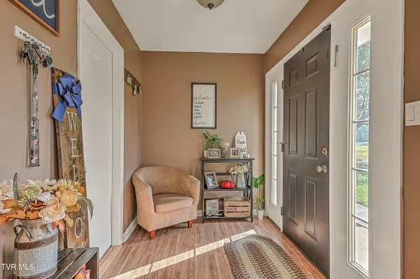 $399,900 | 464 Jonesboro Road, Piney Flats, TN 37686