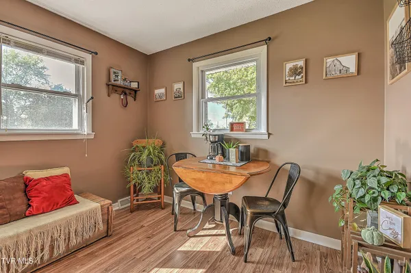 $399,900 | 464 Jonesboro Road, Piney Flats, TN 37686