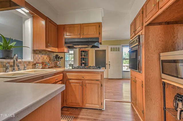 $419,000 | 464 Jonesboro Road, Piney Flats, TN 37686